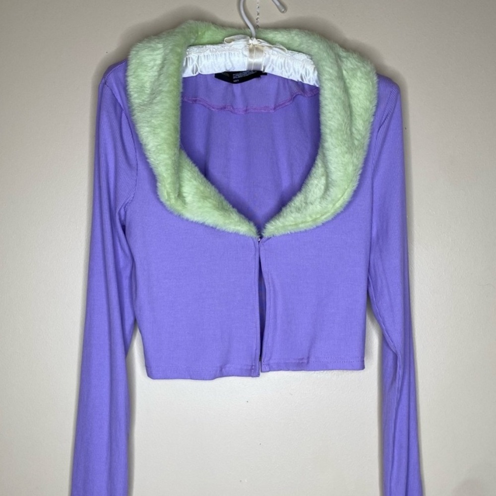 Top with collar